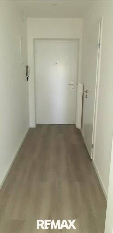 Sanierte Studentenwohnung mit Balkon und Garten