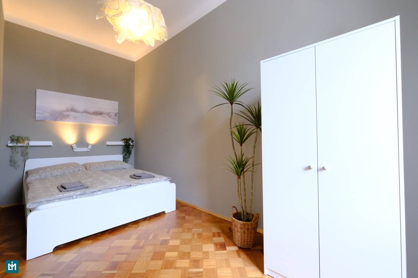 MÖBLIERTE 2-ZIMMER WOHNUNG IN TOP-LAGE!