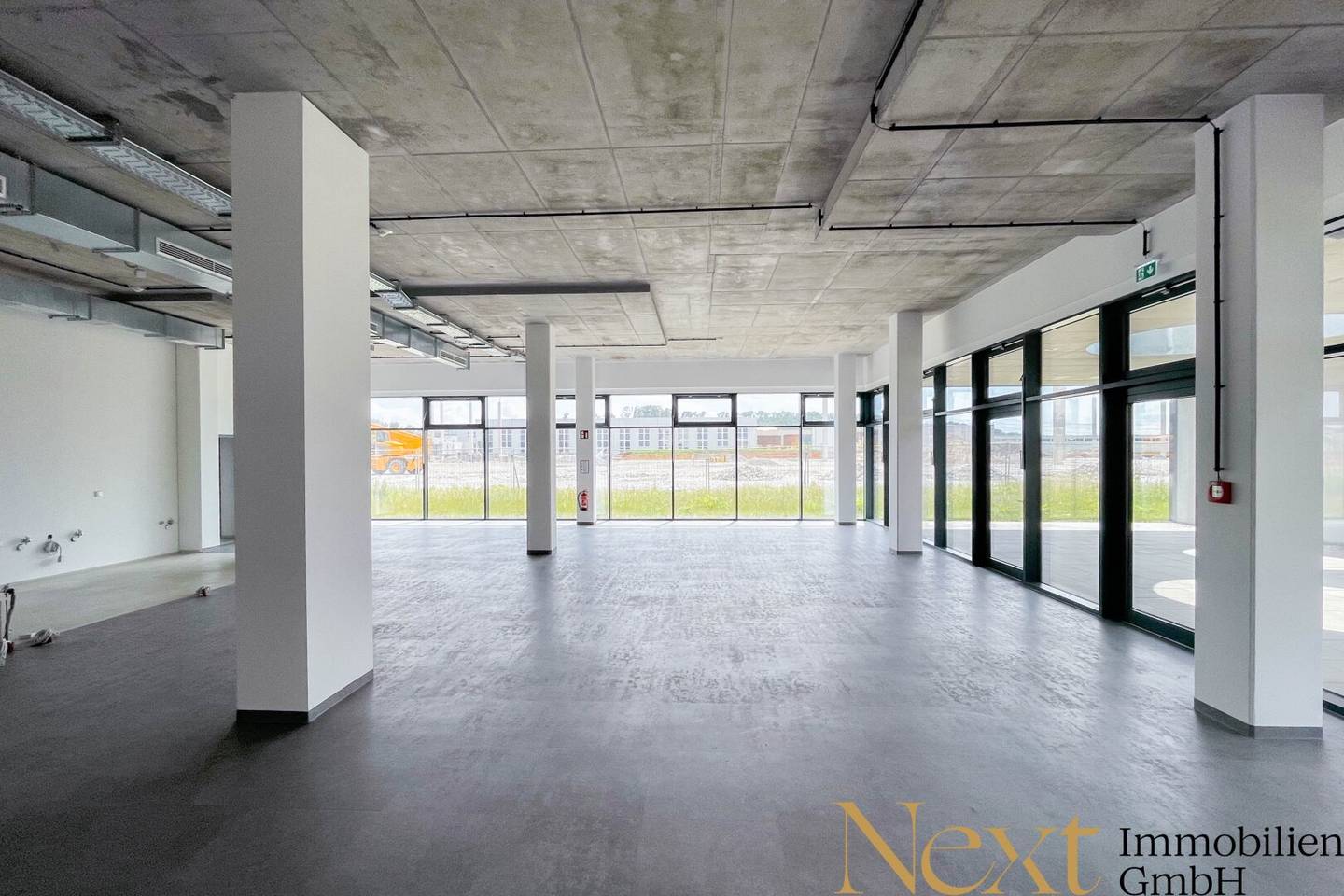 Attention restaurateurs! Top modern commercial space with a generous guest terrace in Asten for rent