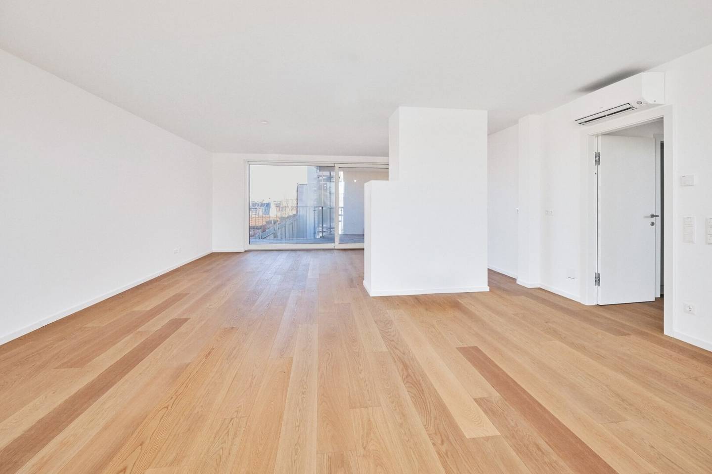 Dachgeschosswohnung mit Terrasse und Klimaanlage im 7. Bezirk