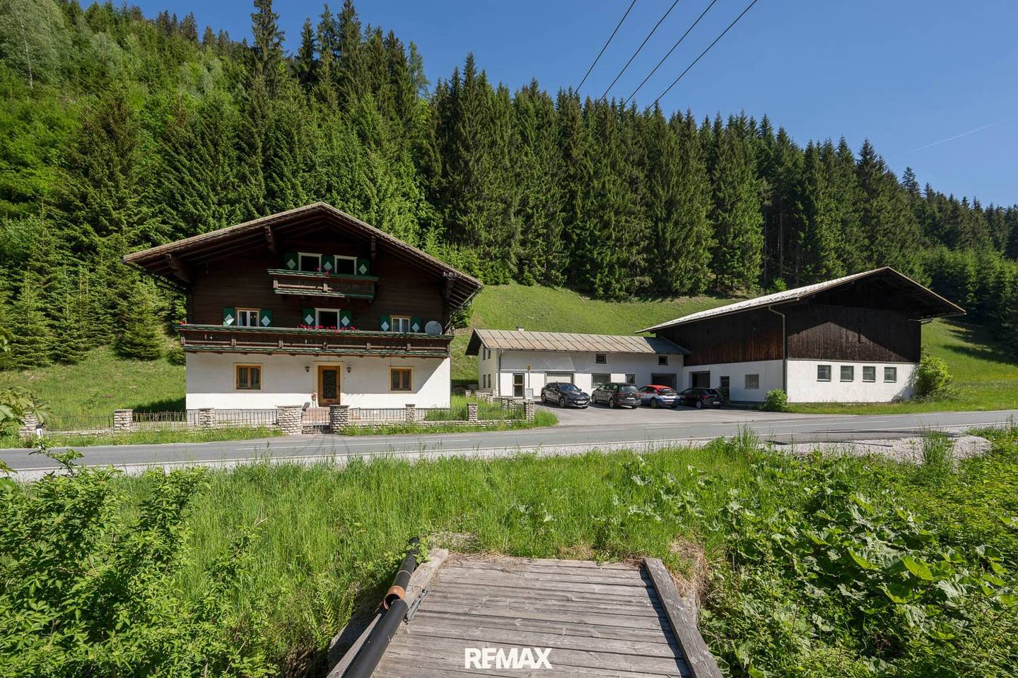Landwirtschaft mit Wald und Stallgebäude in Eben im Pongau