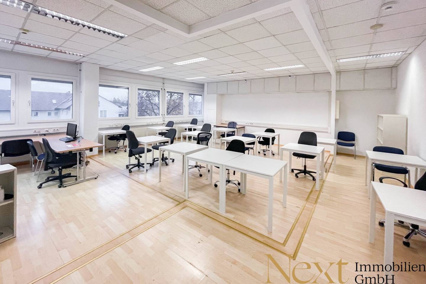 Perfect office space with storage in Traun for rent, divisible upon request
