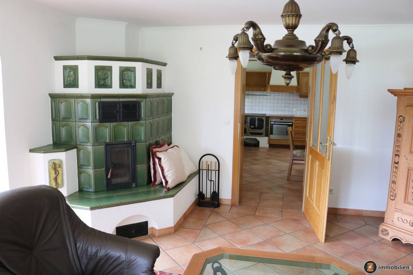 Landwirtschaftlicher Betrieb mit Pool und Garage