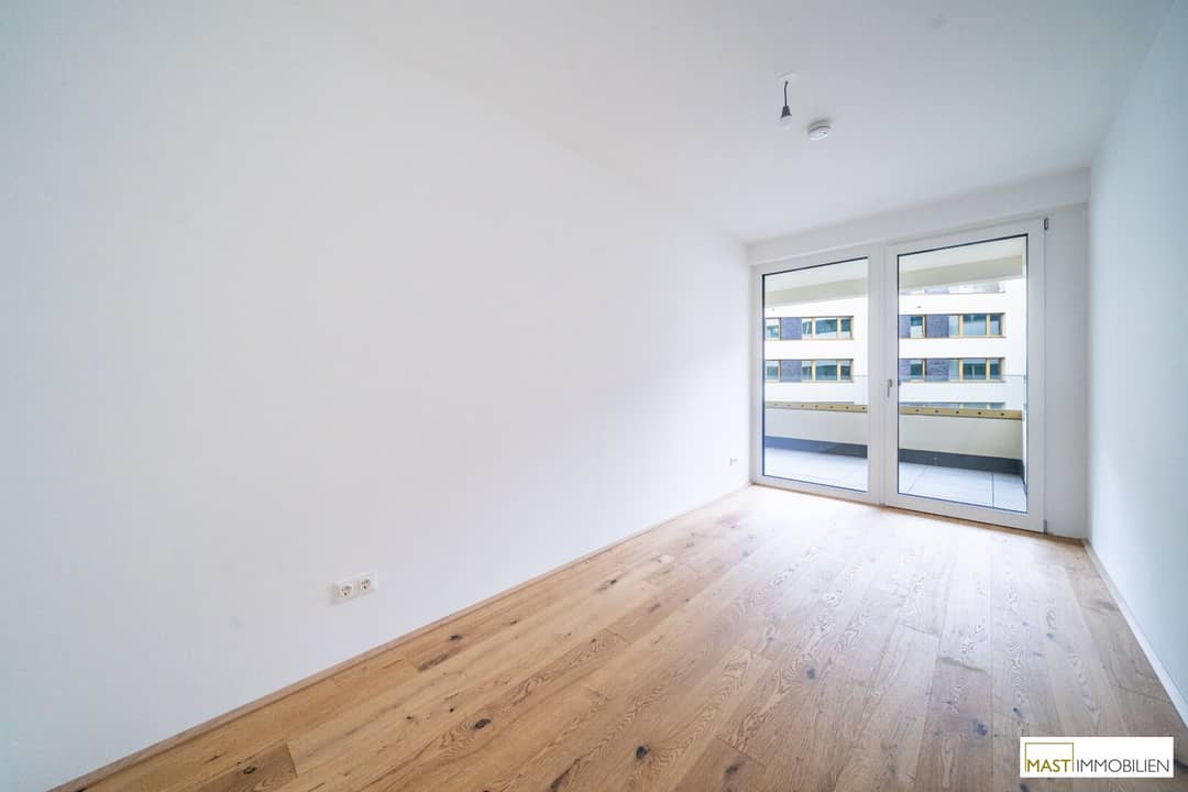 Neubauwohnung mit Loggia und Balkon in zentraler Lage