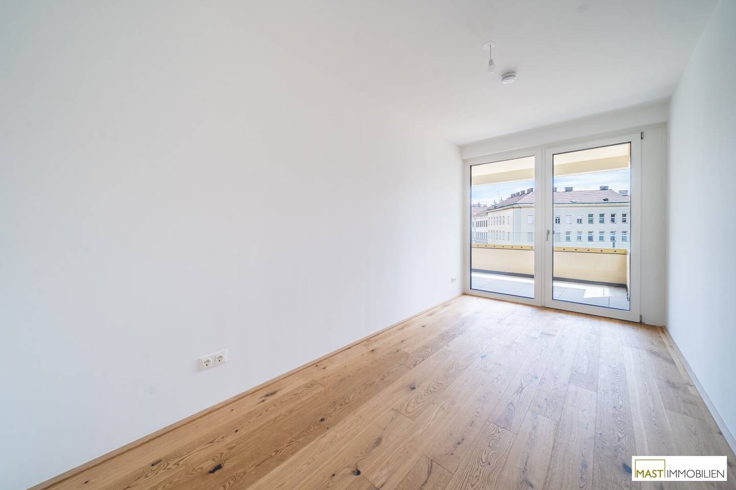 MILiving 3-room apartment immediately available