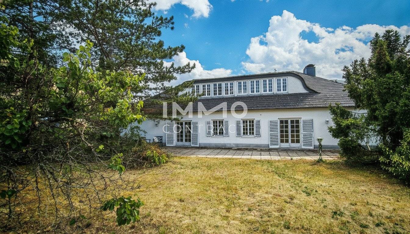 Family house with guest apartment and large garden