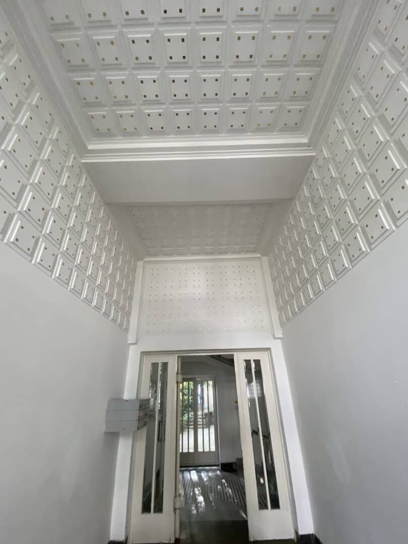Charming period apartment with veranda in quiet Cottage location