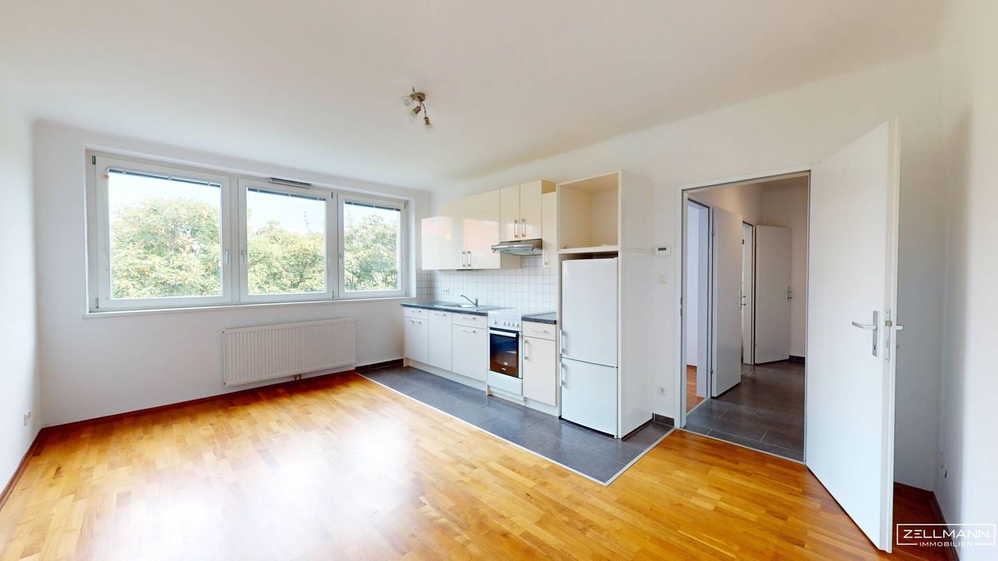Helle Dachgeschosswohnung in Döbling mit Hausgarten und Kellerabteil