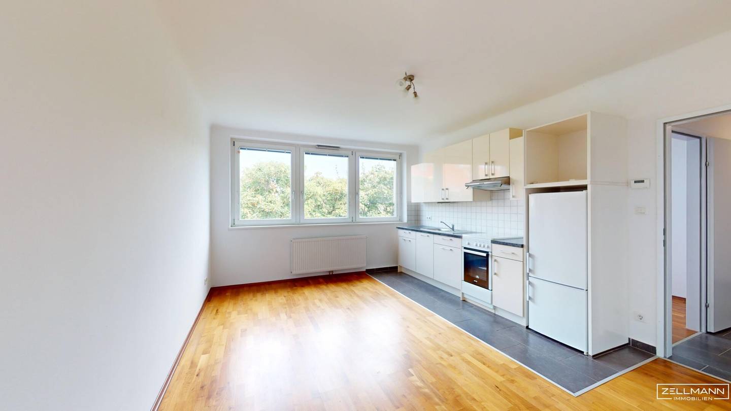 Helle Dachgeschosswohnung in Döbling mit Hausgarten und Kellerabteil