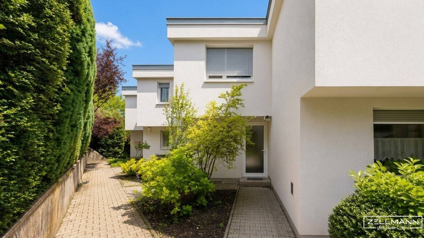 Reihenhaus in Grünruhelage mit Garten und Garage