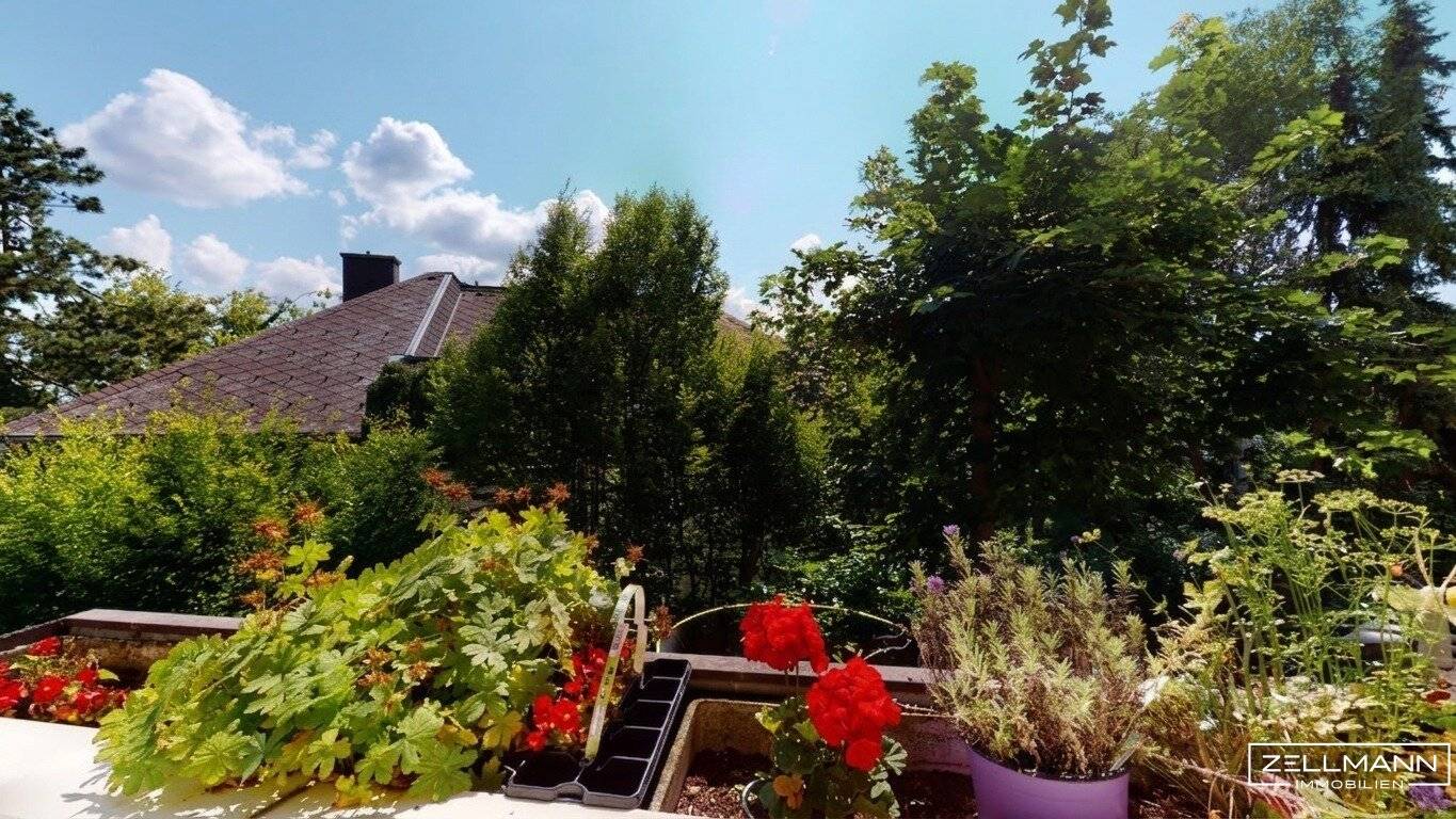 Reihenhaus in Grünruhelage mit Garten und Garage