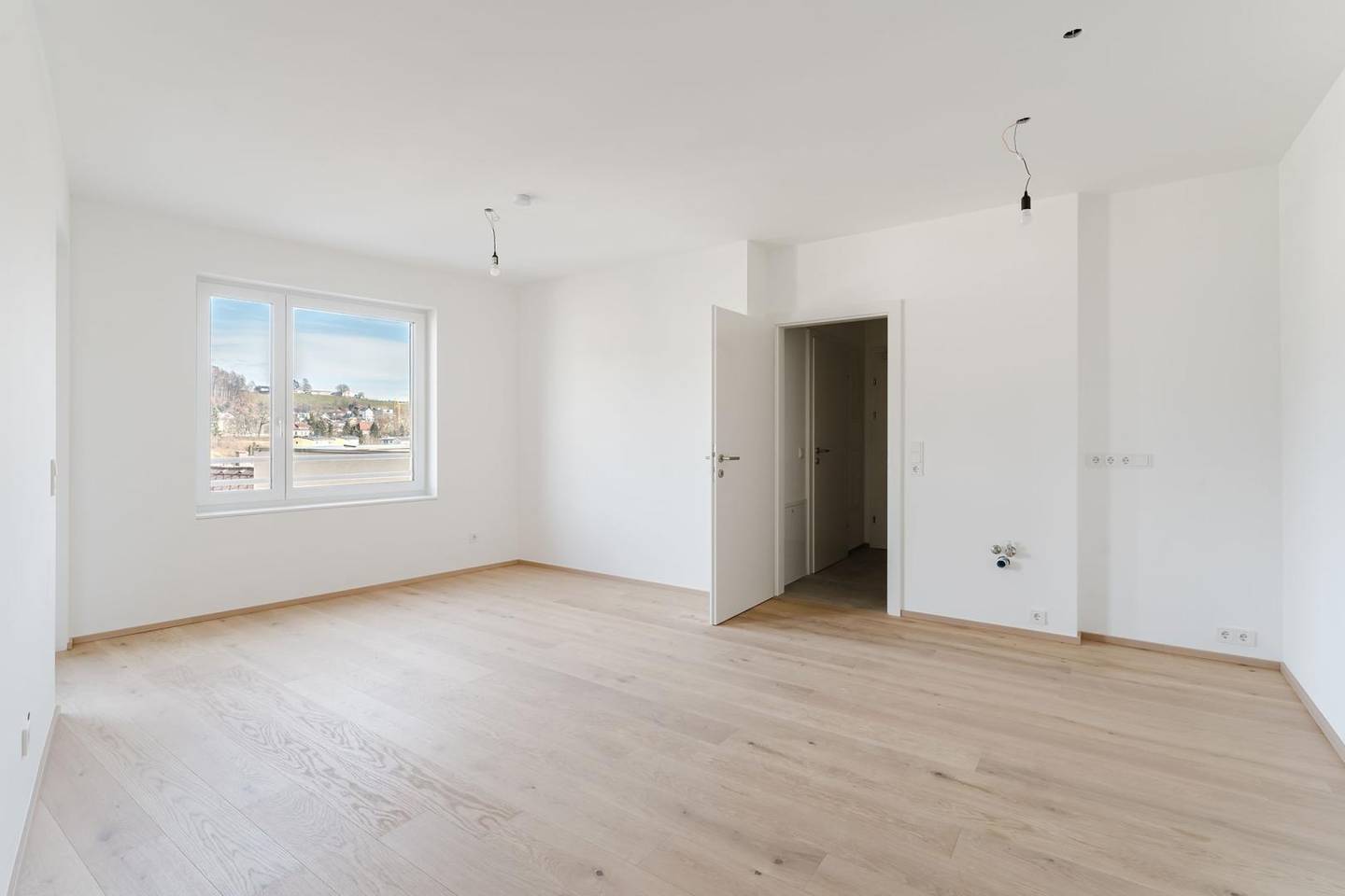 Dachgeschosswohnung mit Loggia und Grünblick