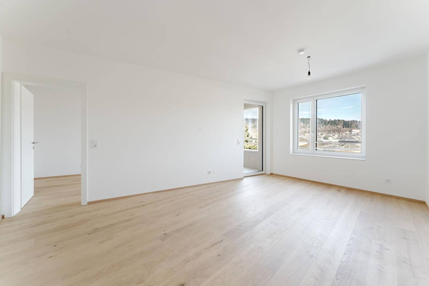 Dachgeschosswohnung mit Loggia und Grünblick