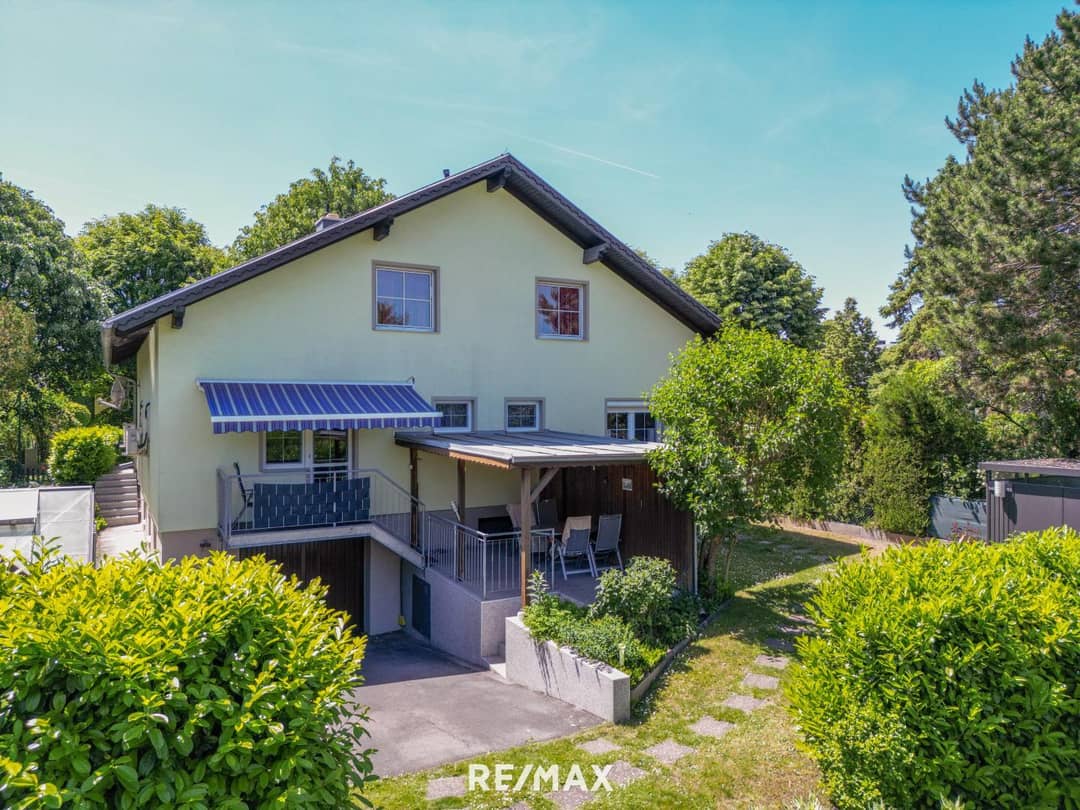 Einfamilienhaus mit Garten und Terrasse in Grünlage