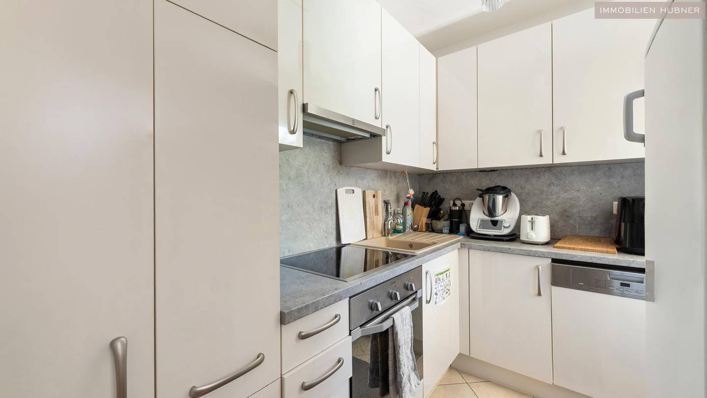 Ruhige Wohnung mit Loggia in zentraler Bestlage