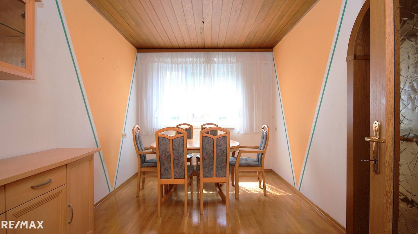 Sonnige Wohnung mit Balkon und Loggia in ruhiger Lage