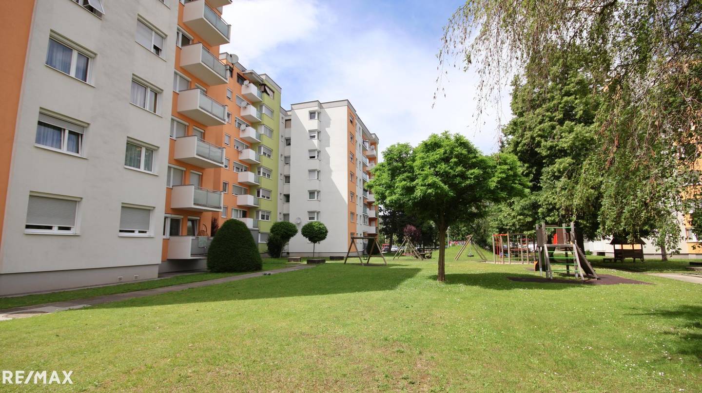 Sonnige Wohnung mit Balkon und Loggia in ruhiger Lage