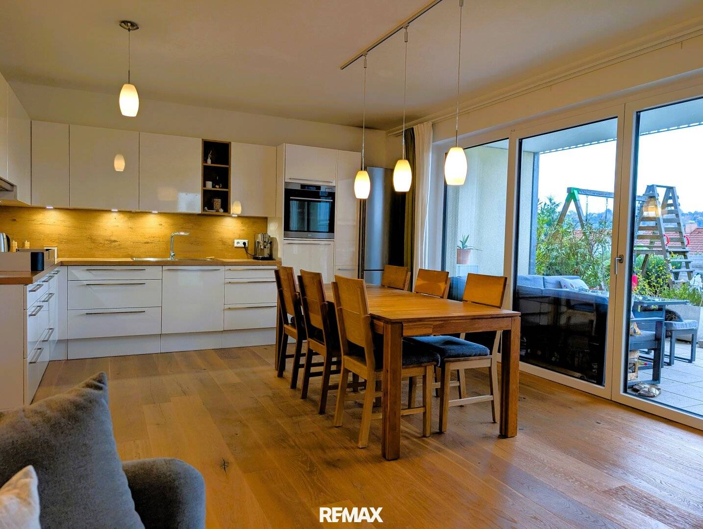 Erdgeschosswohnung mit Terrasse und Fernblick