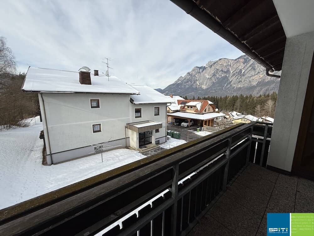 Cozy Apartment with West-Facing Loggia and Cellar Storage