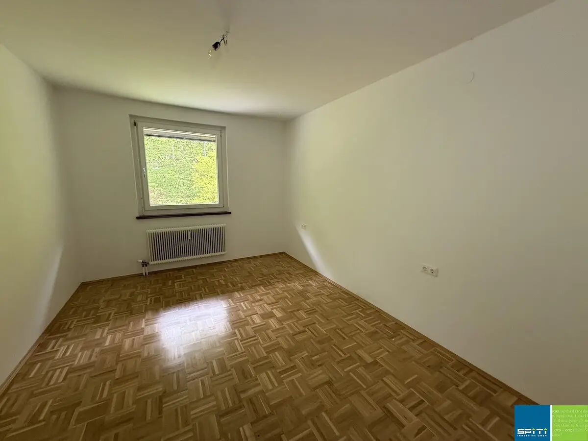 Wohnung mit Loggia und Kellerabteil in ruhiger Lage