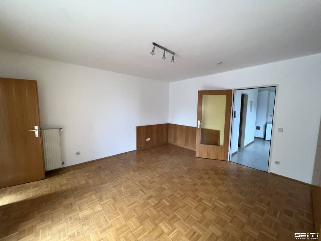 Erdgeschosswohnung mit Südloggia und Fernwärme