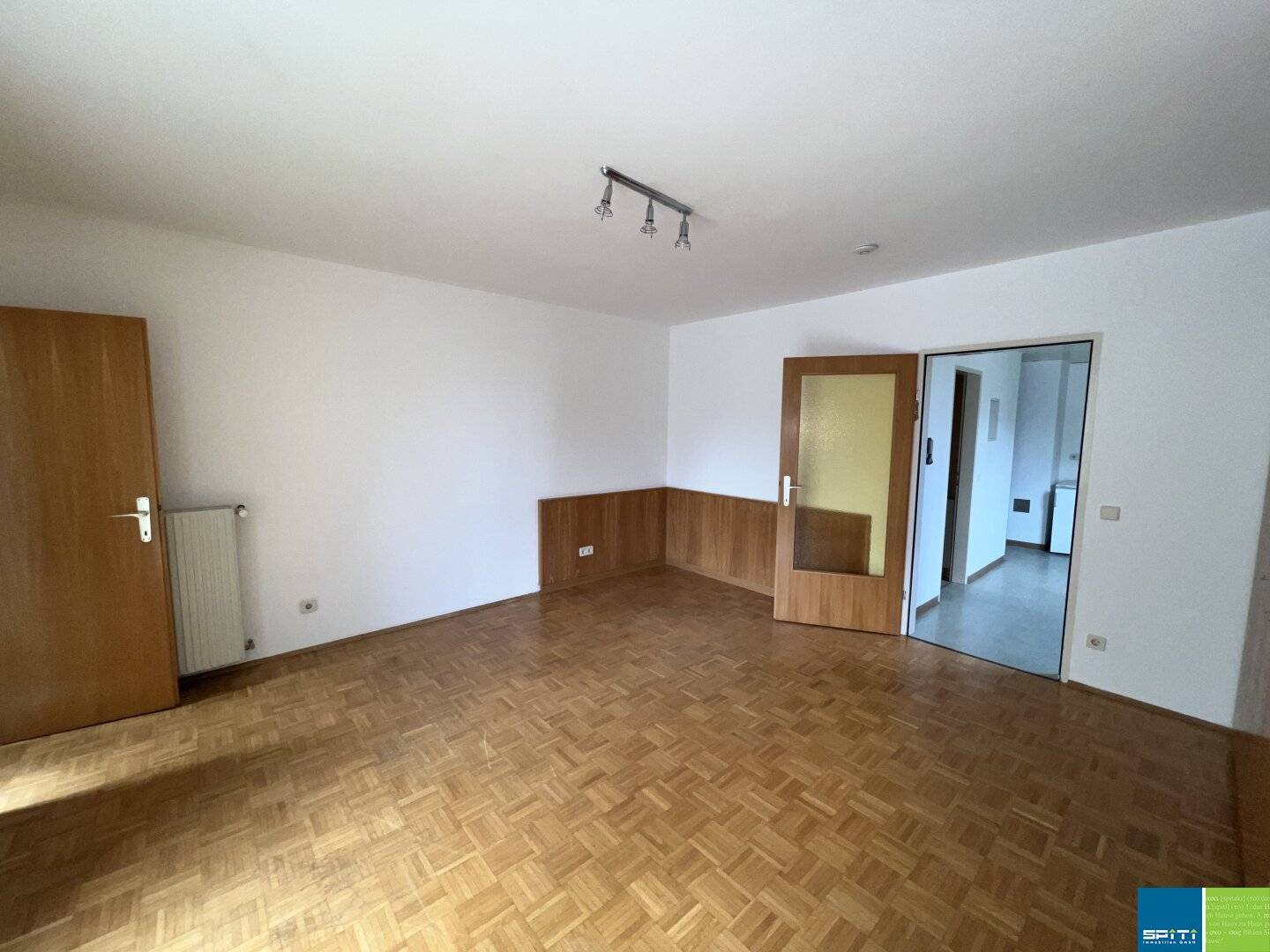Erdgeschosswohnung mit Südloggia und Fernwärme