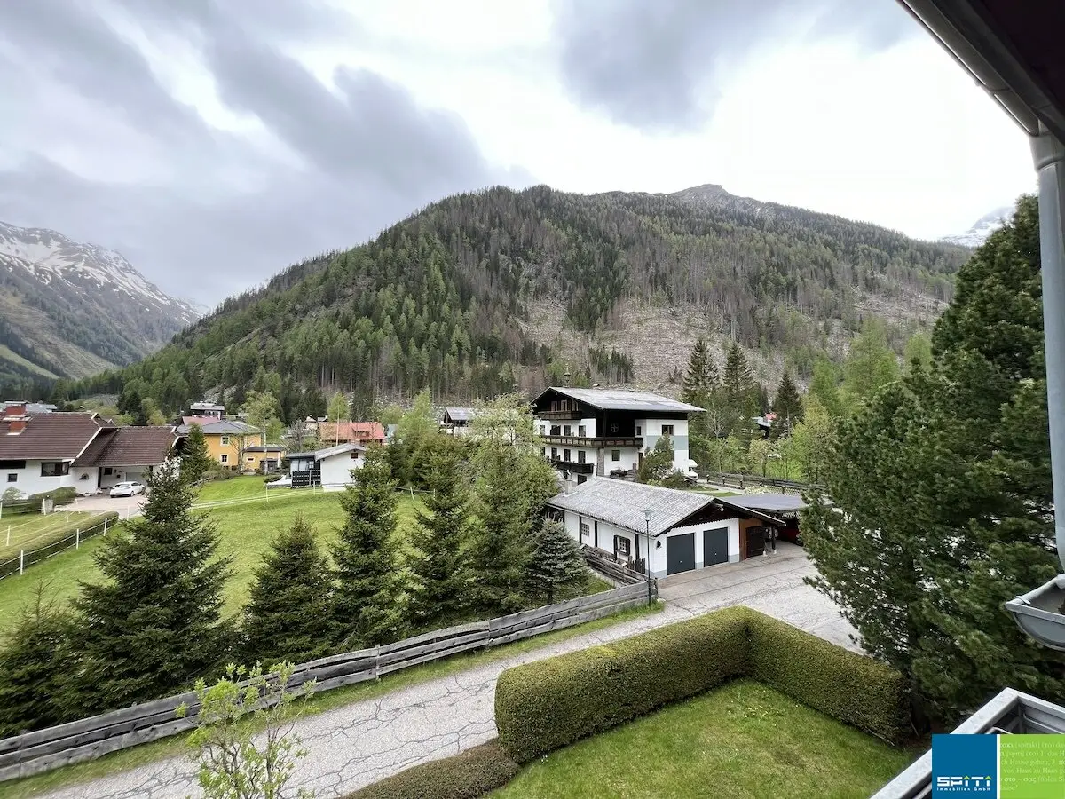 Ruhige 2 Zimmer Wohnung mit Loggia und Parkplatz