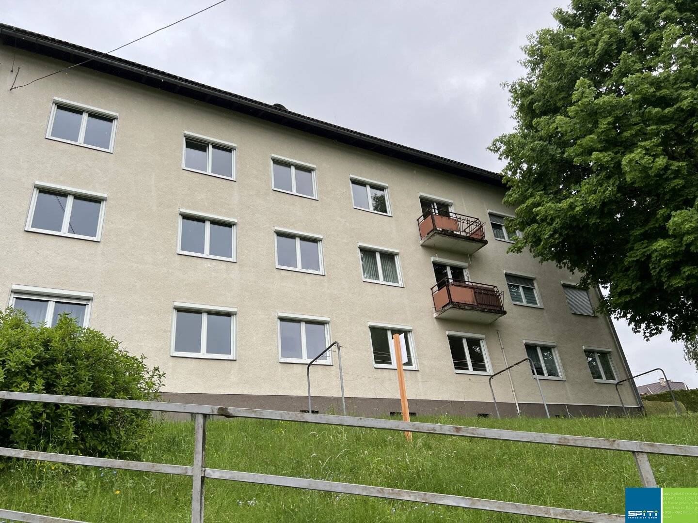 Hochparterrewohnung mit Abstellraum