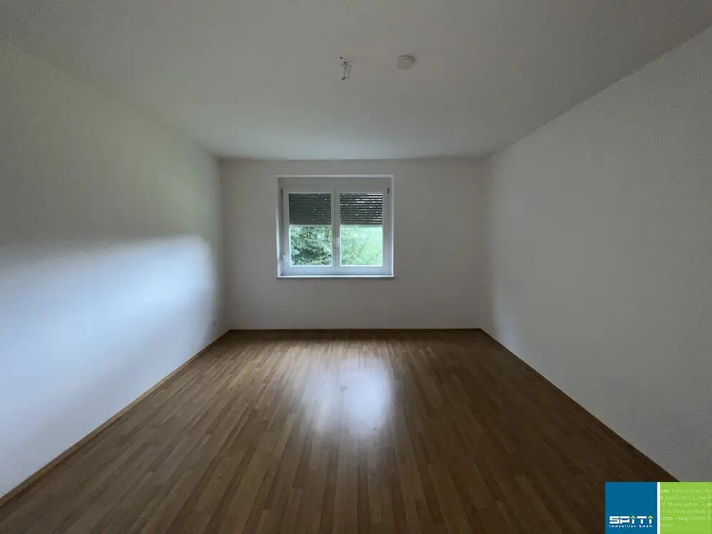 Hochparterrewohnung mit Kellerabteil