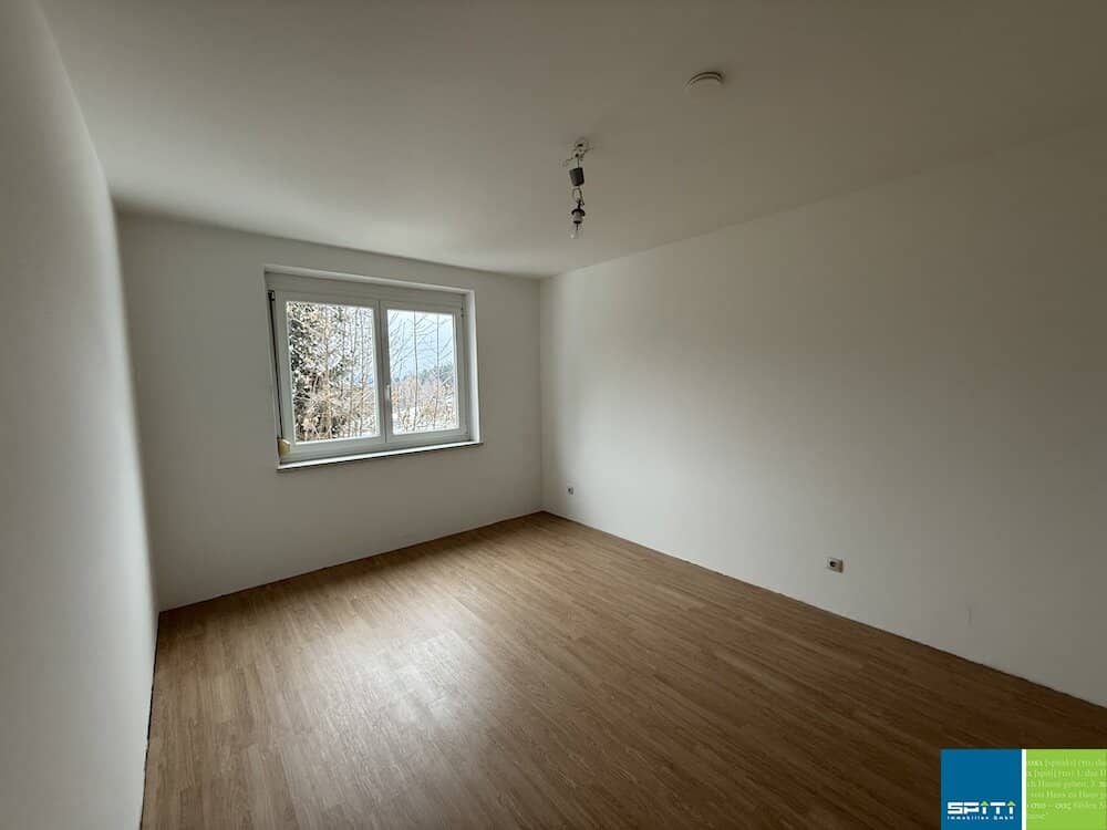 Two bedroom apartment with balcony in a quiet location