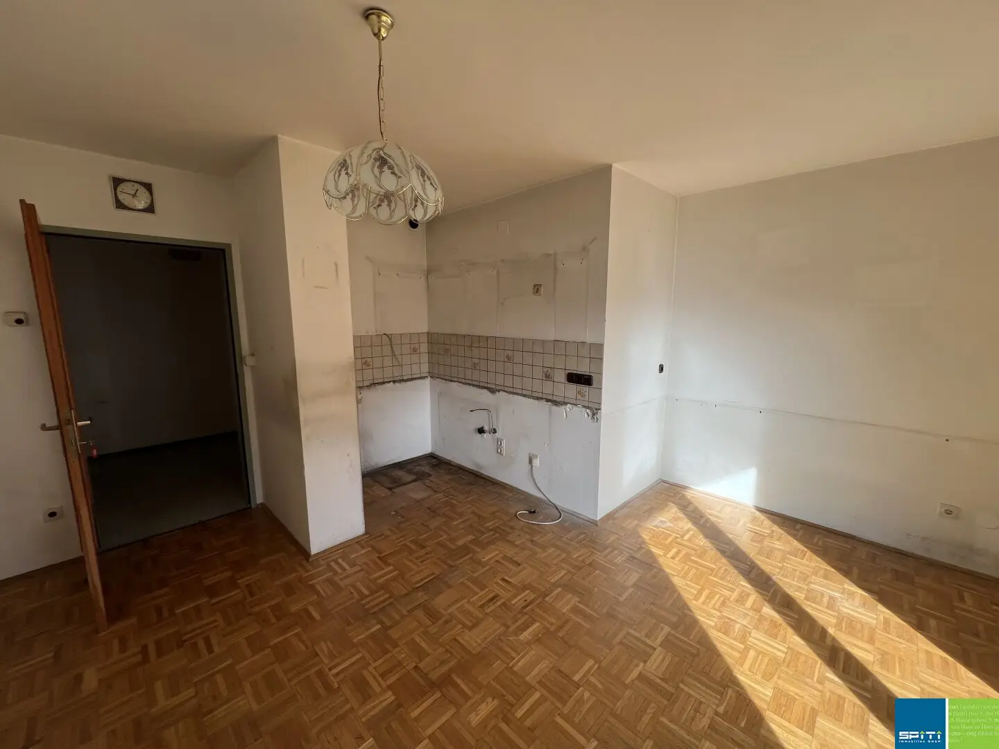 Erdgeschosswohnung mit Balkon und Abstellraum
