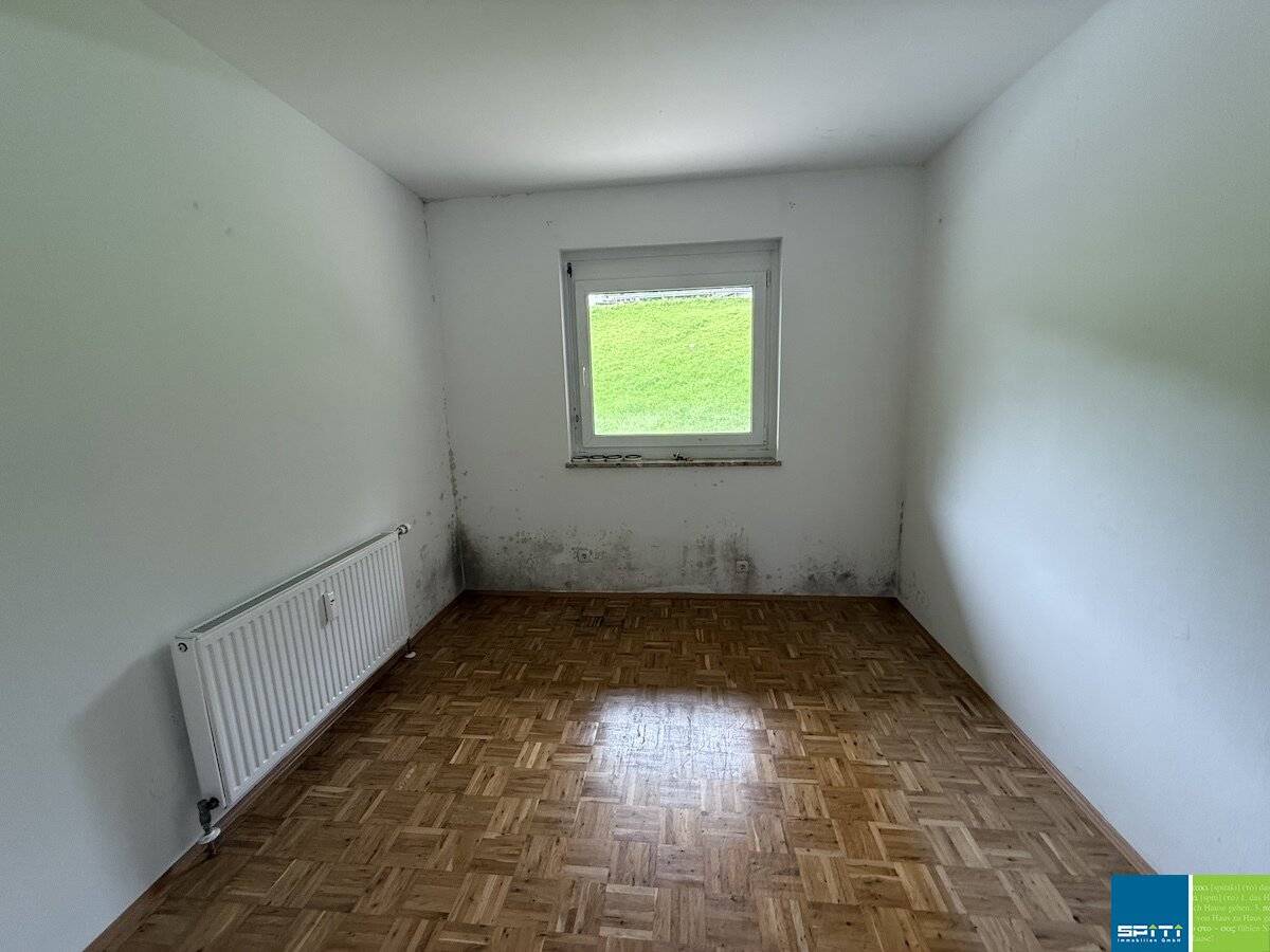 Ground floor apartment with terrace and cellar storage
