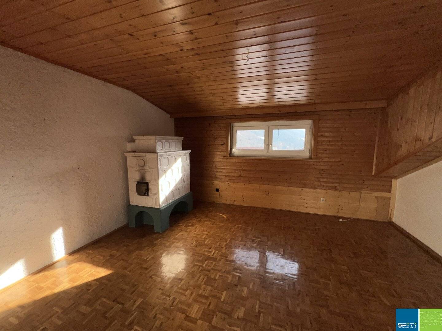 Four room apartment with loggia and cellar storage