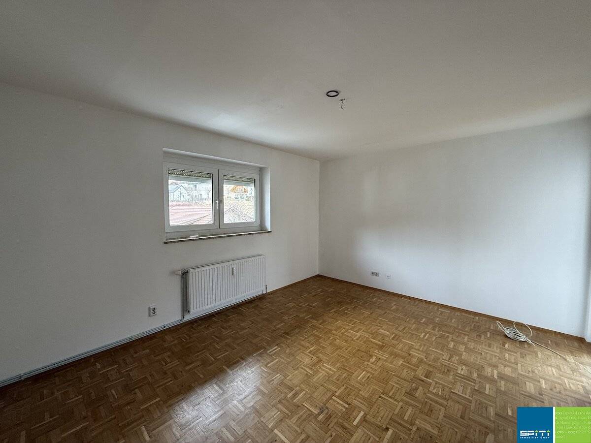 Bright 3 room apartment with loggia on the 2nd floor