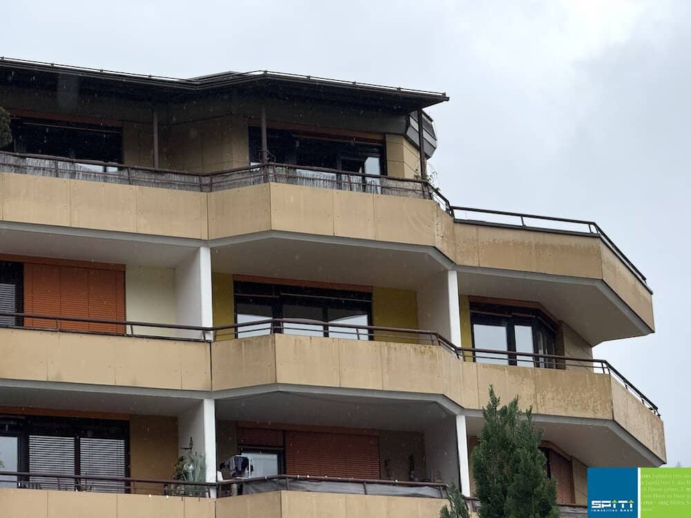 Bright apartment with balcony on the third floor