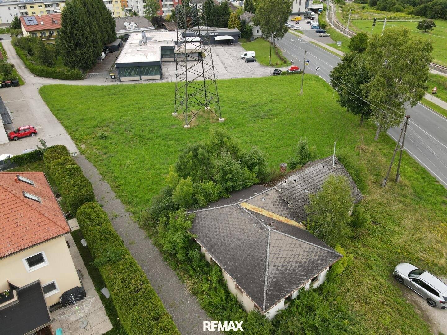 Versatile plot with commercial and residential potential