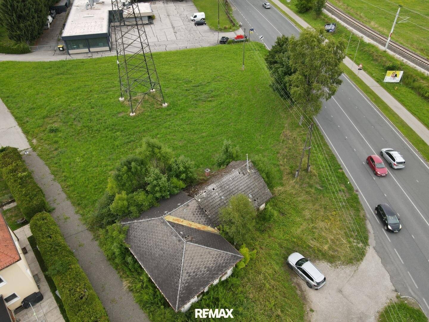 Versatile plot with commercial and residential potential