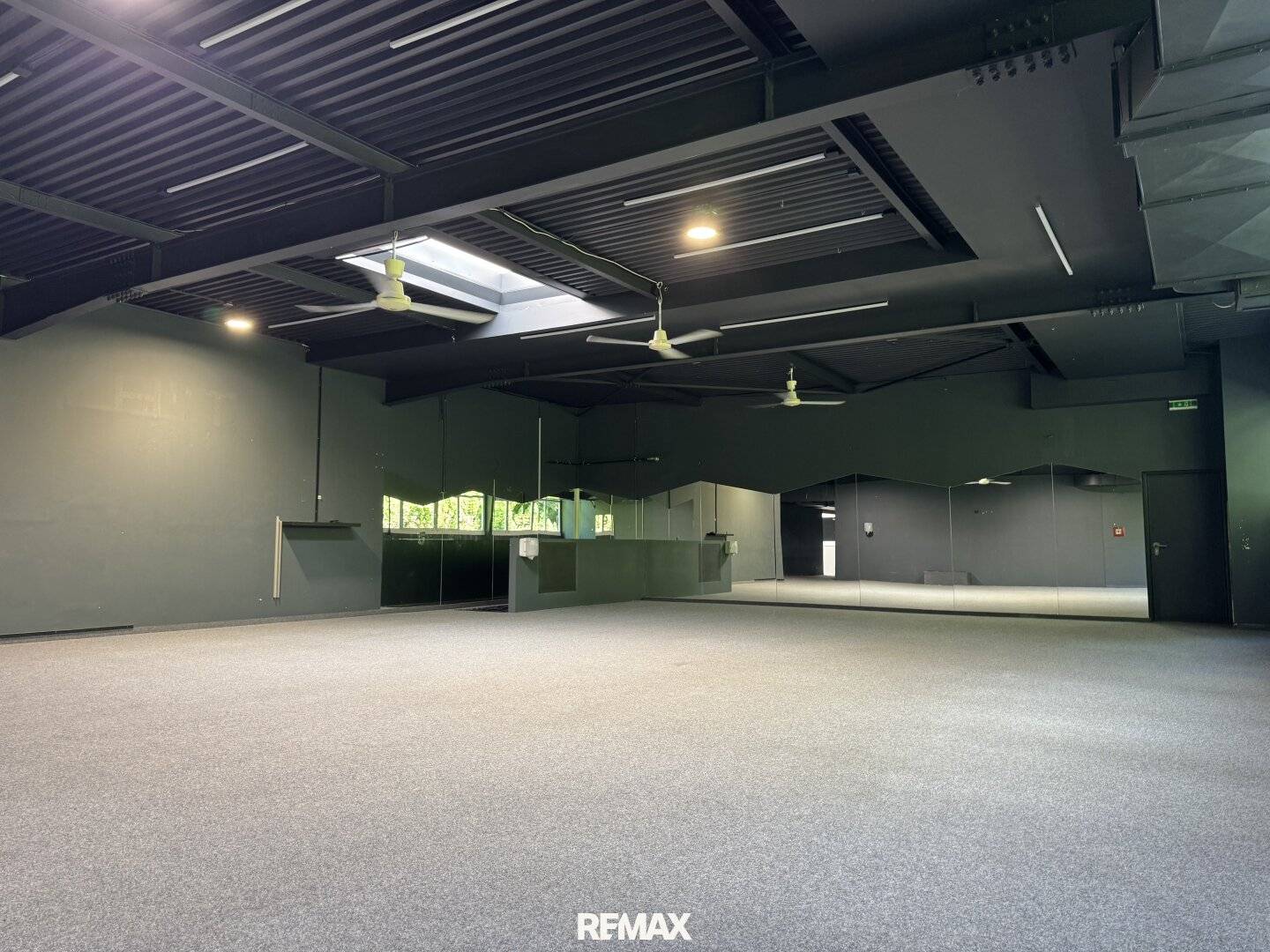 Commercial property in Klagenfurt – flexible space between 200 m² - 300 m² individually usable