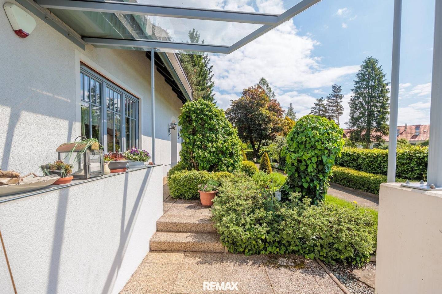 Einfamilienhaus mit Wintergarten Kachelofen und Sauna