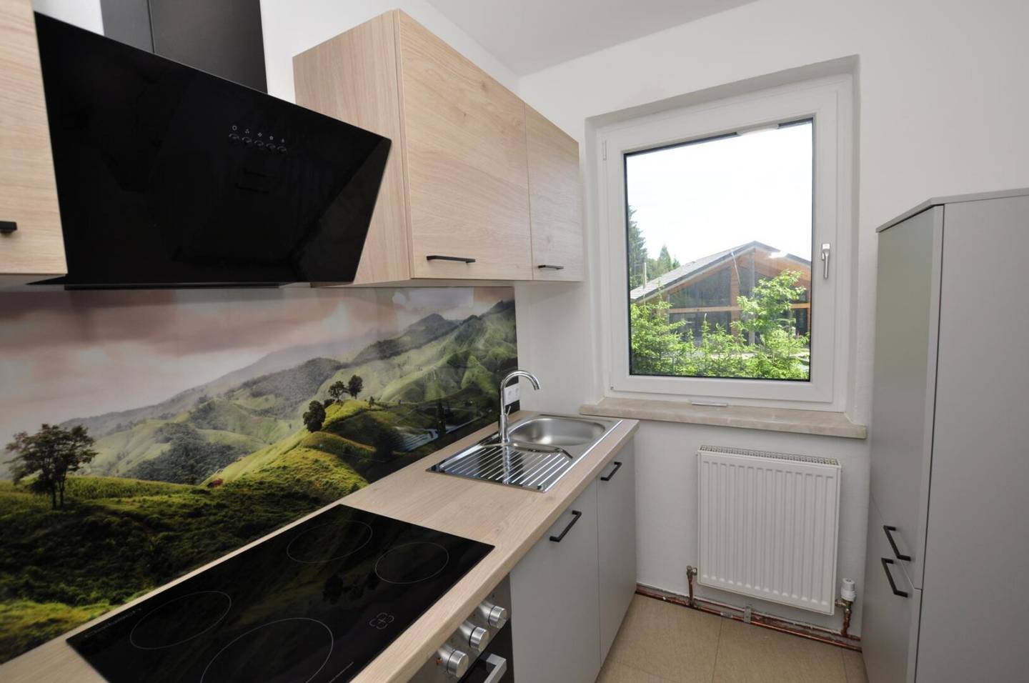 Helle Wohnung mit Weitblick und Einbauküche