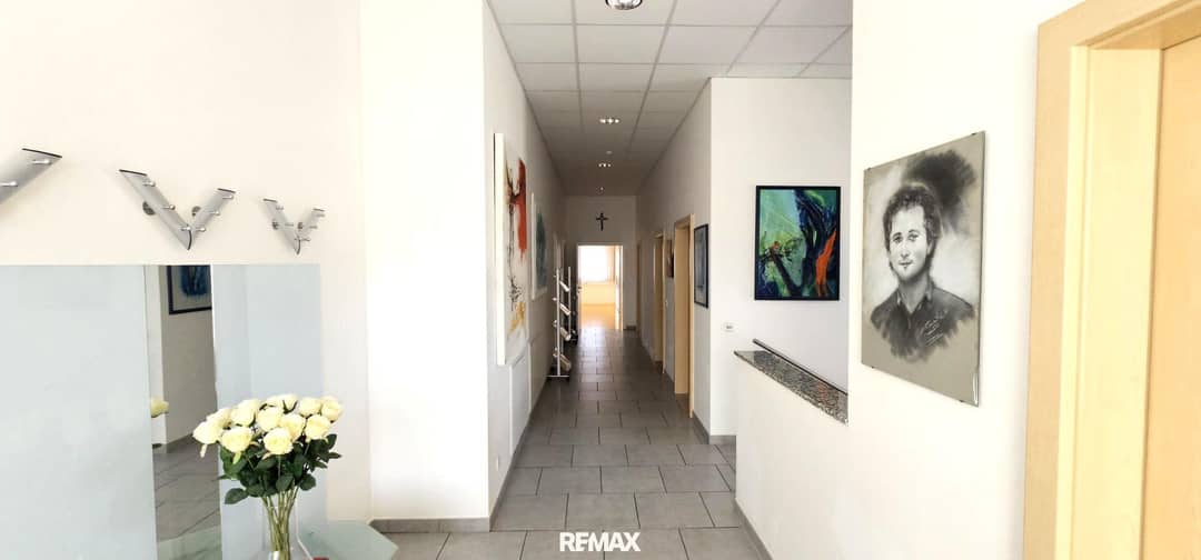 Office Building with Terrace and Flexible Open-Plan Offices