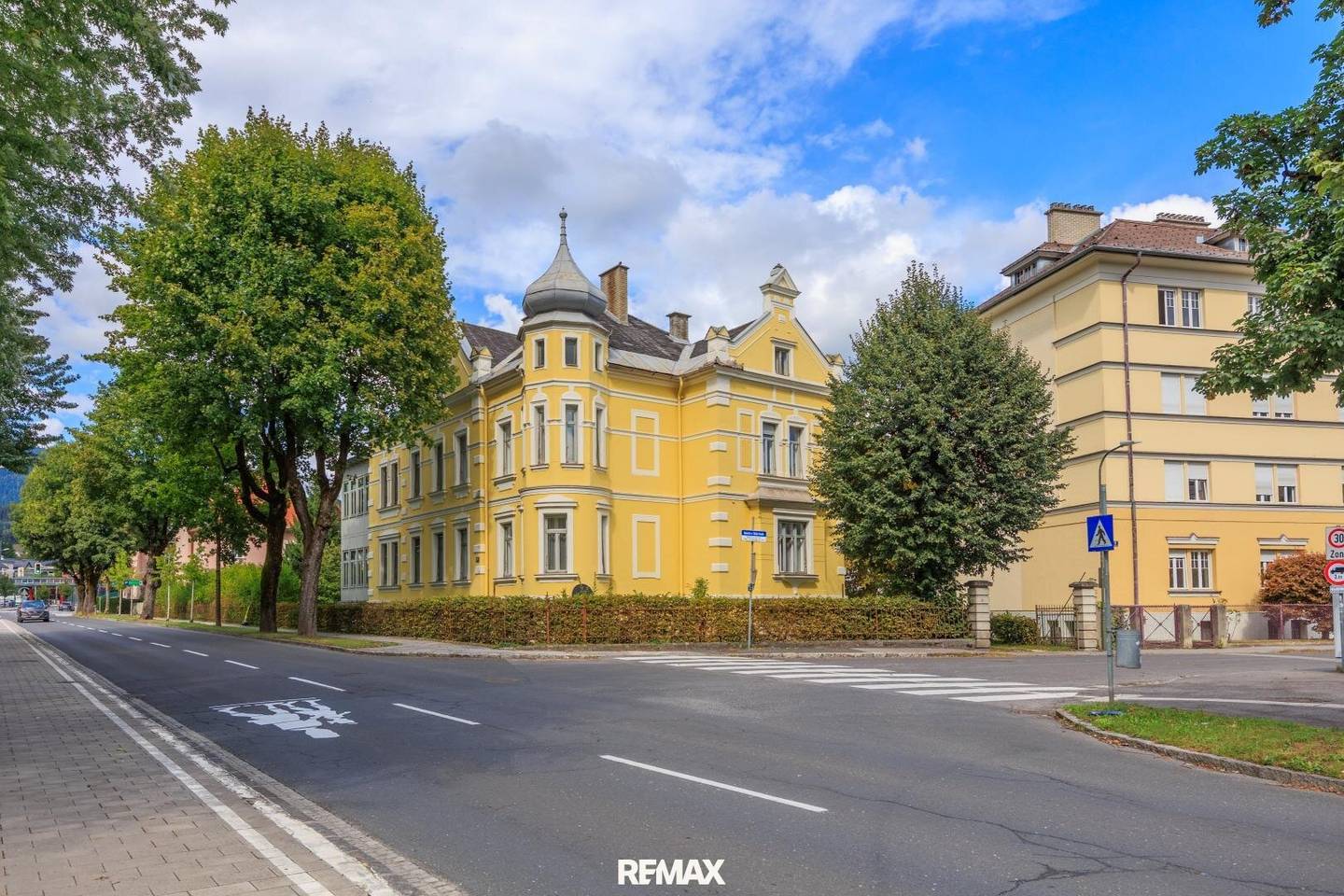 Historische Villa mit Baulandparzelle in Lind Villach