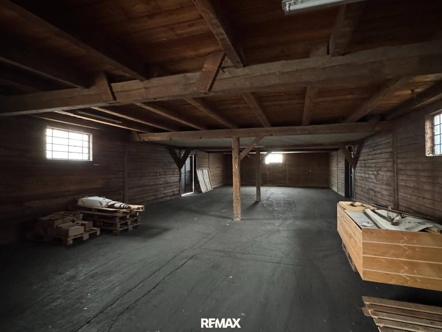 Warehouse with Rail Access at Freight Station