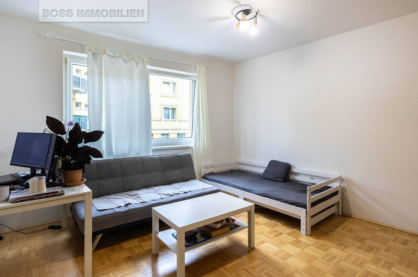 Bright apartment with elevator and cellar storage