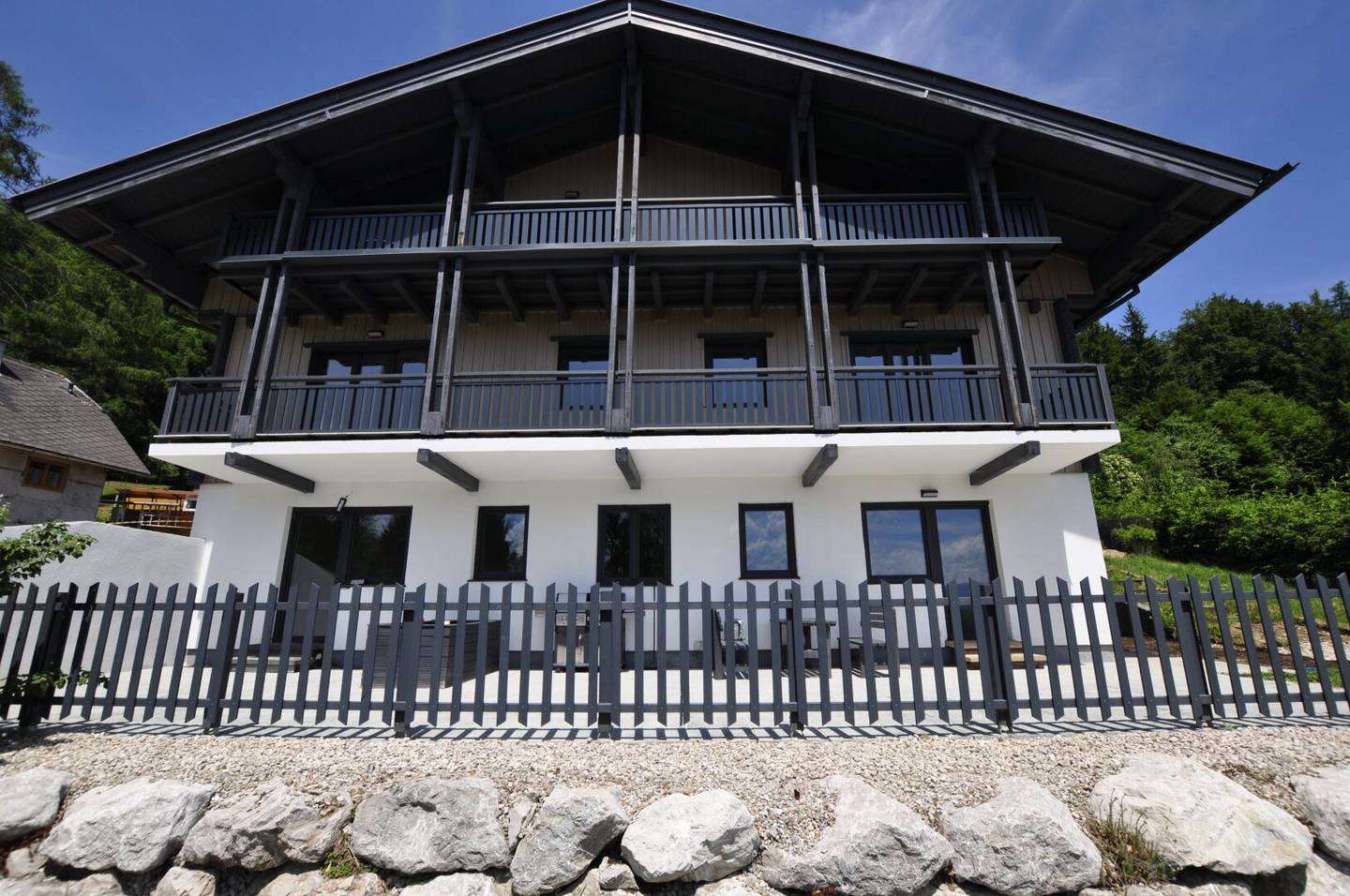 Erdgeschosswohnung mit Terrasse und Gartenanteil am Kronberg