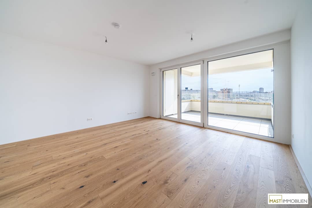 Neubauwohnung mit Loggia und Balkon im 6. Stock