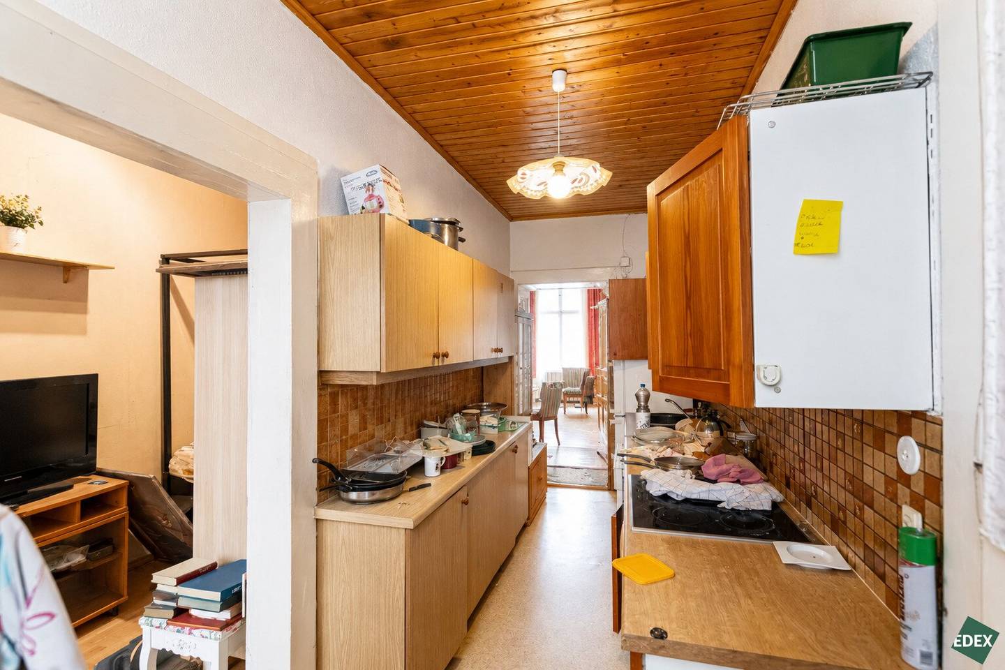 Renovation-Ready Altbau Apartment with Separate Kitchen near Westbahnhof