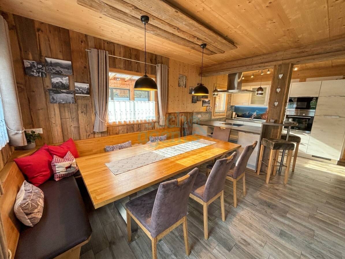 Neuwertiges Chalet mit Pool und Sauna in Murau