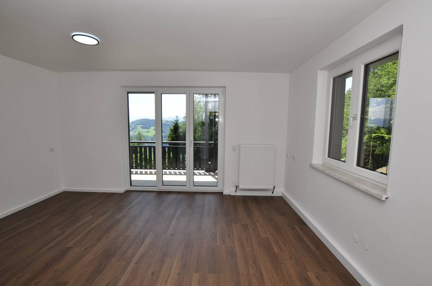 Renovierte Wohnung mit Einbauküche und Carport in sonniger Aussichtslage
