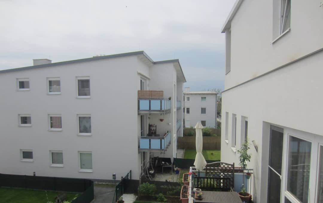 Bright 3-room apartment with balcony and elevator